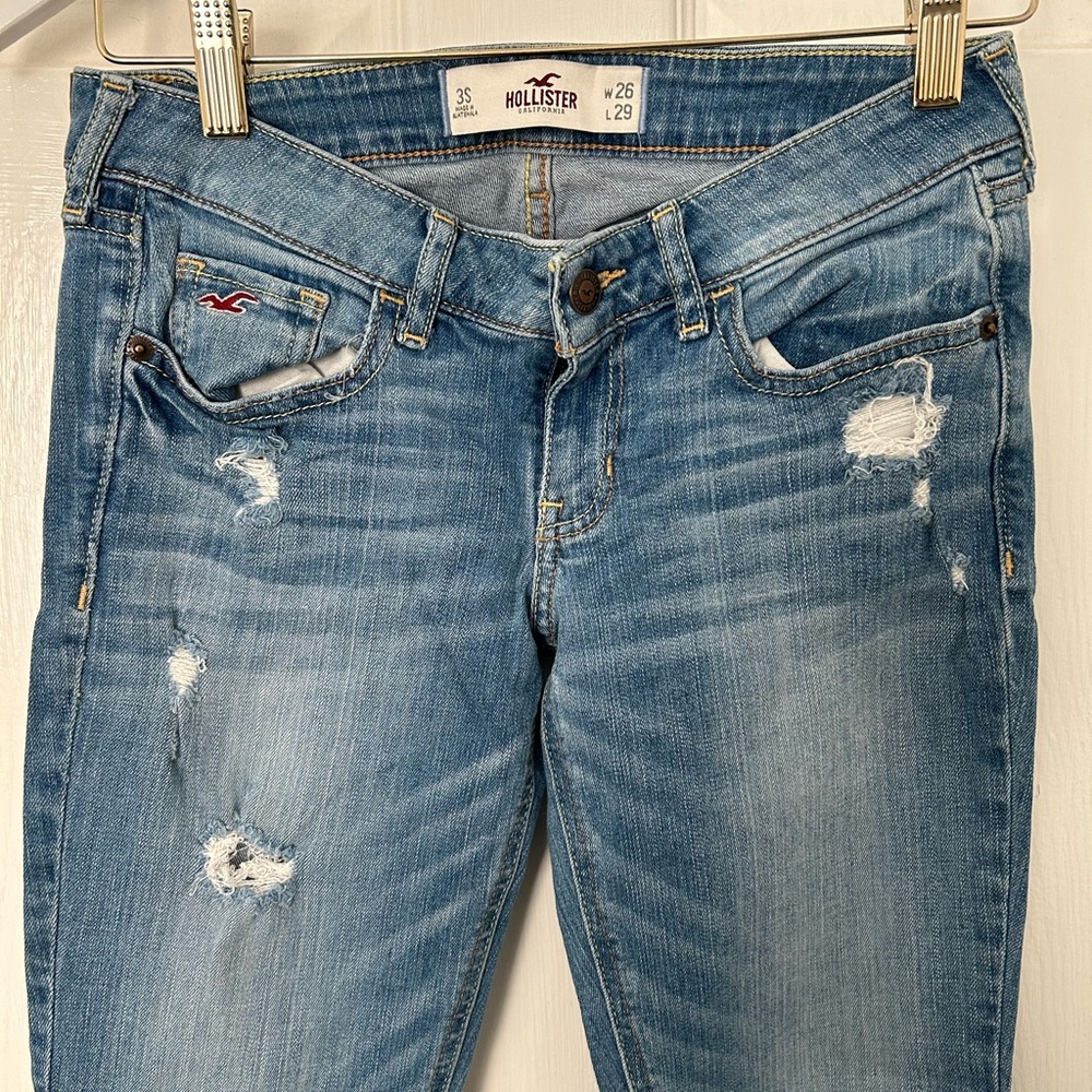 Hollister Medium Wash Ripped Skinny Jeans - Picture 2 of 7